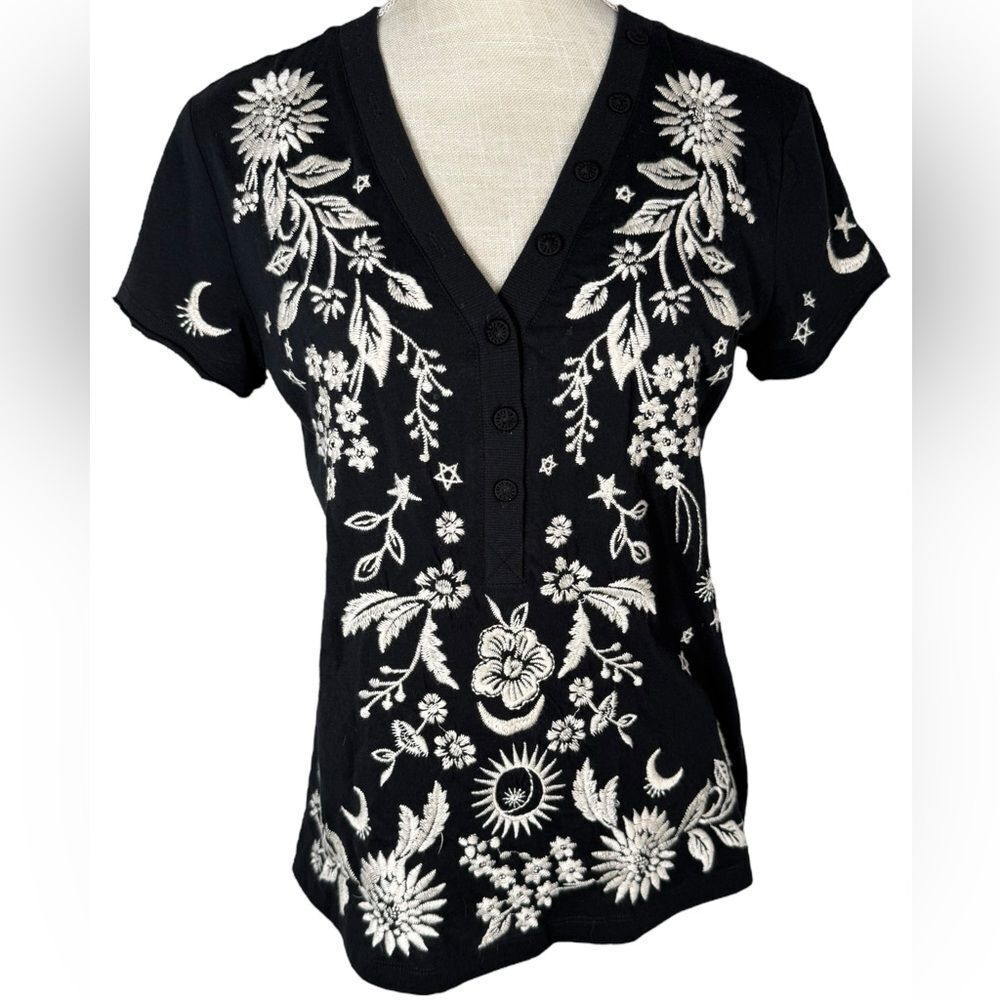 Johnny Was Dark Grey Oleander Embroidered Button Neck Knit Boho Tee Top - Picture 4 of 11